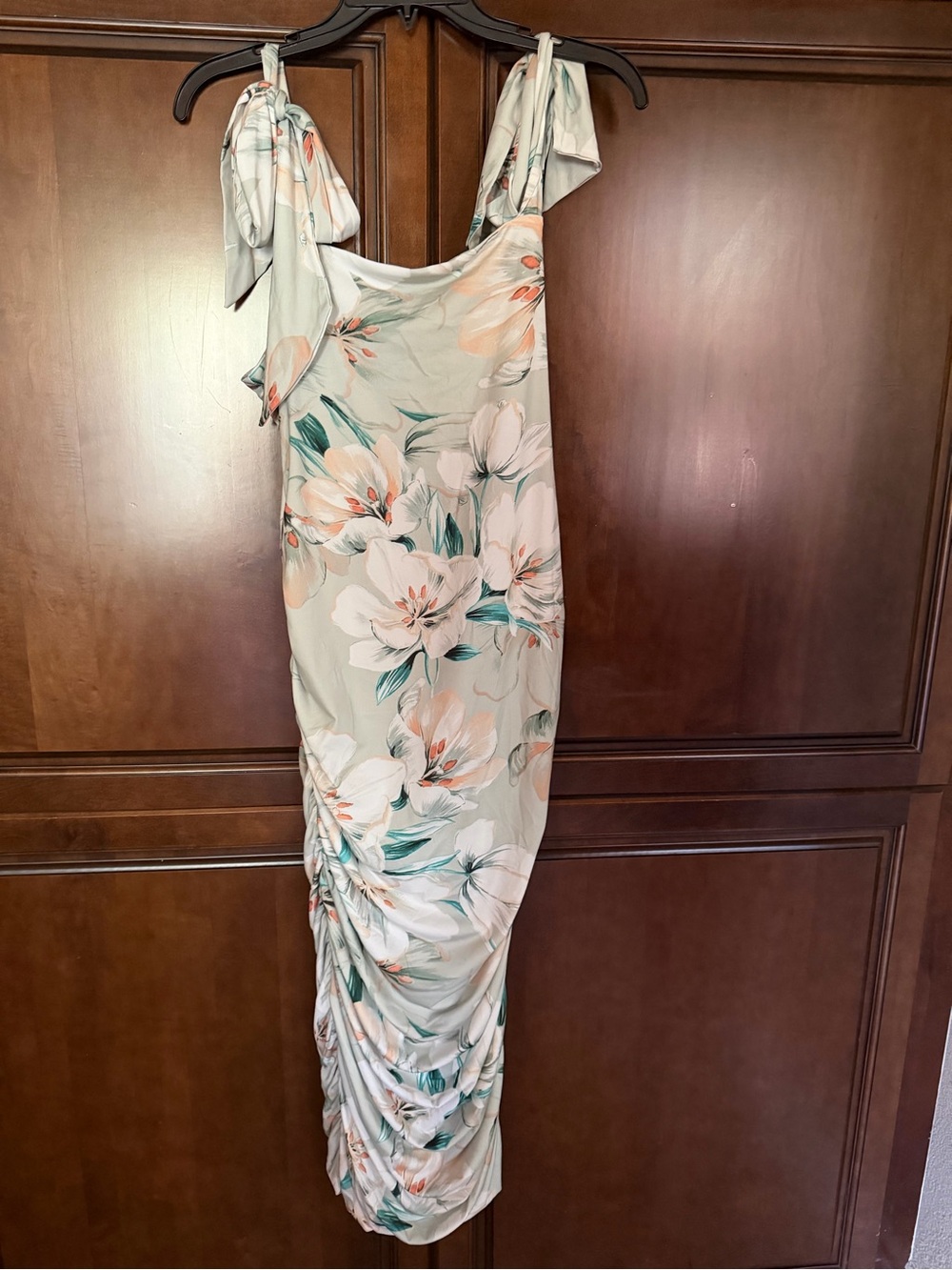 Club L London Sage Floral Tie-Shoulder Ruched Midi Dress with Peach Accents
